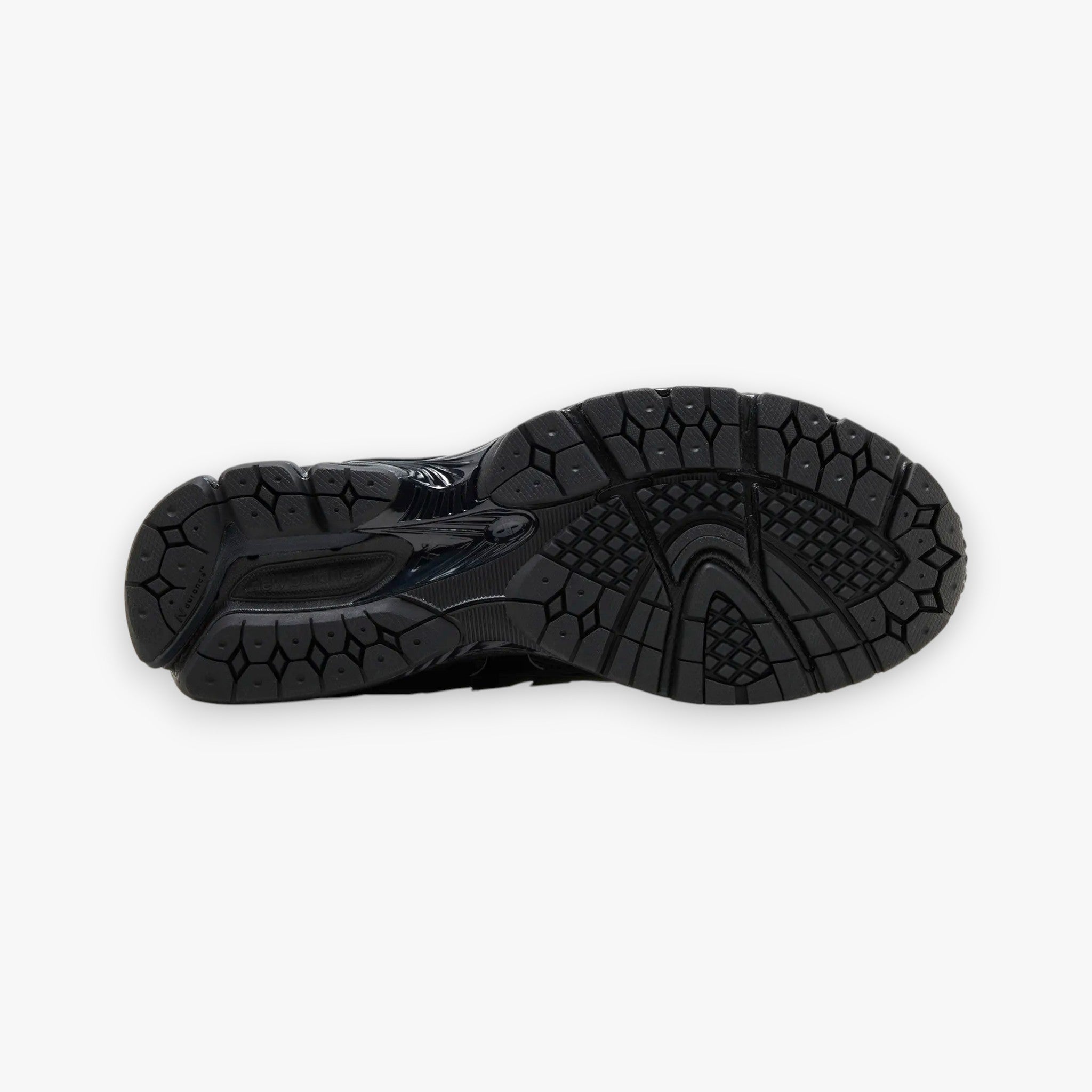 1906R - Triple Black