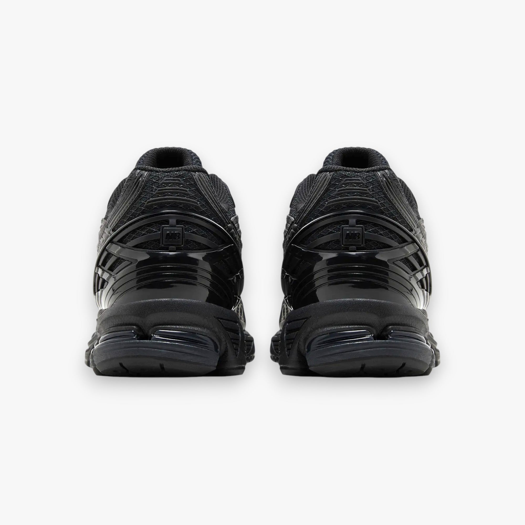 1906R - Triple Black